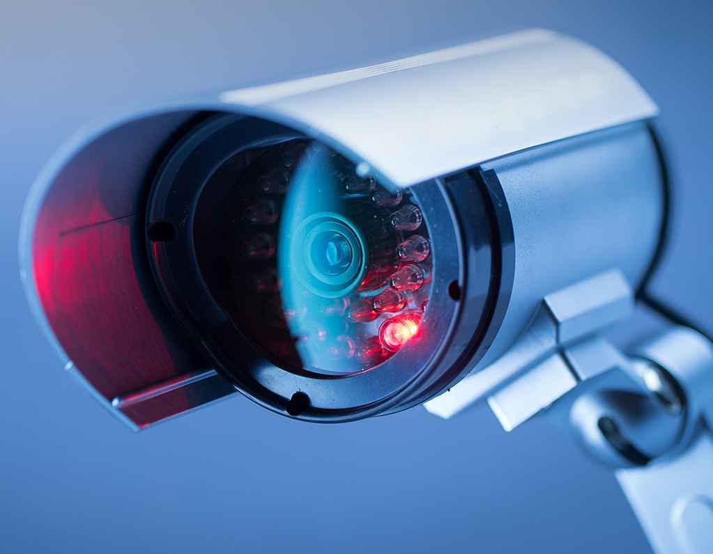Uma camera de segurança, simbolizando o serviço de gestão segurança de ativos.
